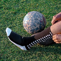 Revolutionary All-in-One Protective Socks Image 5