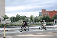 Torque-Sensing Urbane E-Bikes Image 3
