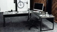 Hyper-Customizable Desks Image 2