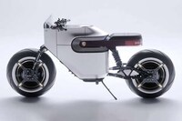 Elegant Futuristic E-Motorbikes Image 1