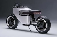 Elegant Futuristic E-Motorbikes Image 4