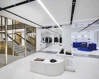 Minimally Designed Fashion Boutiques Image 2