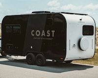 All-Electric Luxury Trailers Image 5