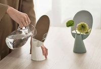Jewelry-Holding Flower Vases Image 6