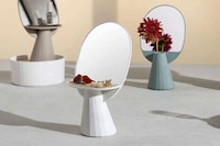 Jewelry-Holding Flower Vases Image 8