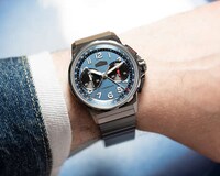 Blue-Accented Sporty Watch Designs Image 3