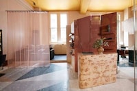 Chic Hair Salon Designs Image 1