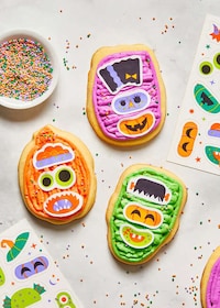 Playful Kid-Friendly Baking Kits Image 3