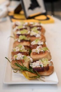 Exquisite Canap&eacute; Menus Image 2