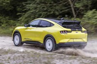 Raised Suspension Off-Road Vehicles Image 2