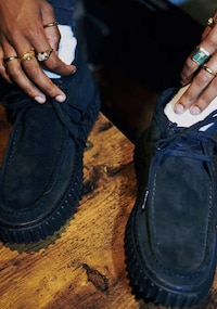 British Singer-Fronted Shoe Campaigns Image 2
