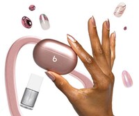 Metallic Earbud-Inspired Nail Polishes Image 2
