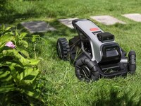 Robotic Five-Camera Lawnmowers Image 5