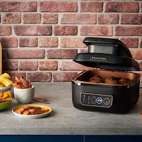 Spacious Low-Oil Cooking Appliances Image 1