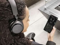 AI Spatial Audio Headphones Image 2