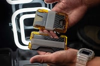 High-Strength Minimalist Wallet Designs Image 4