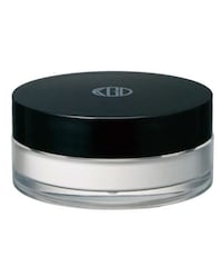 Gentle Makeup Setting Powders Image 1