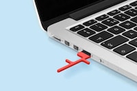 Laptop-Fitted USB Stick Concepts Image 3