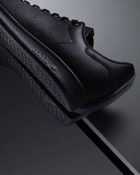Stealthy Split Sneaker Designs Image 3