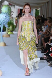 AI-Influenced Fashion Image 1