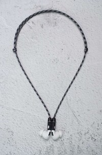 Wireless Earbud Connecting Chains Image 2