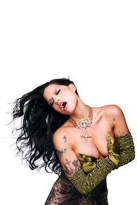 Sleek Serpent-Themed Jewelry Image 2