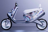 Gen Z-Targeted Scooter Models Image 3