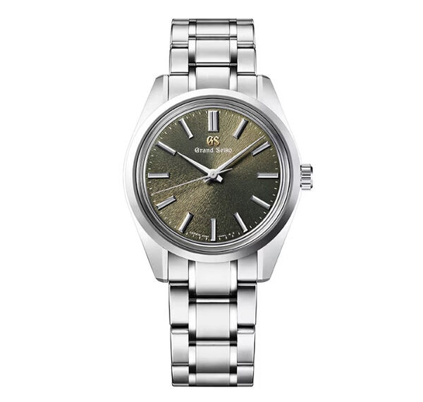 Mountain-Inspired Exclusive Timepieces