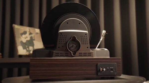 Contemporary Vertical Turntables