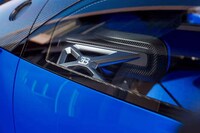 Exoskeleton-Free Hypercar Designs Image 3