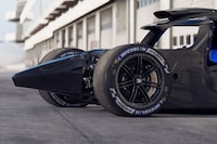 Exoskeleton-Free Hypercar Designs Image 6