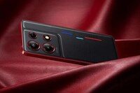 Racing Enthusiast Smartphone Models Image 4