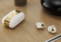 High-End Audio Earbuds Image 6