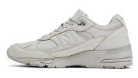 Minimal Lifestyle Sneaker Series Image 3