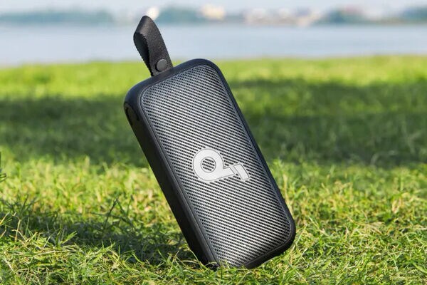 Self-Tuning Portable Speakers