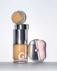 Contoured Beauty Brushes Image 1
