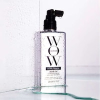 Glassy-Smooth Hair Sprays Image 4