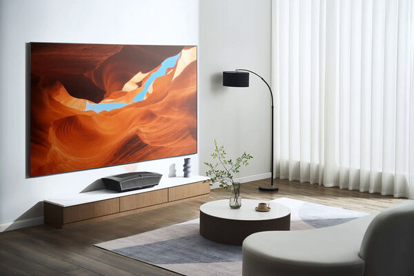 Consolidated Short-Throw Projectors
