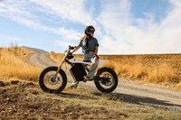 Bump-Absorbing Electric Motorbikes Image 3