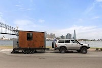 Towable Solar-Powered Offices Image 7
