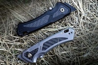 Dual-Material EDC Knives Image 8