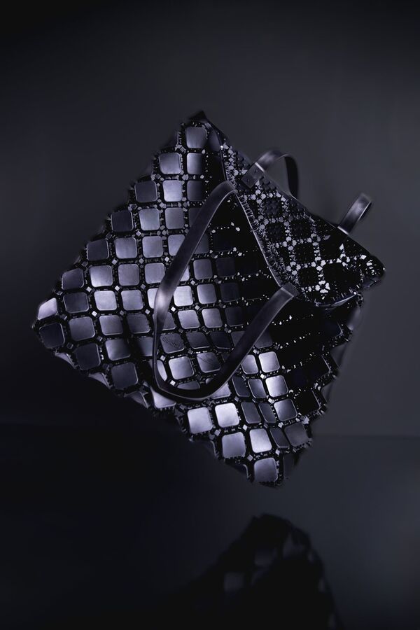 Intricate Collaboration Purses : 52 by Hikaru Matsumura and