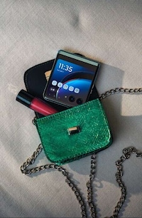 Nostalgic Updated Flip Phones Image 2