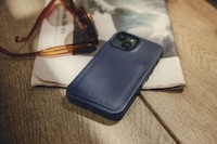 Wallet-Paired Smartphone Protectors Image 4