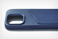 Luxe Leather Smartphone Cases Image 3