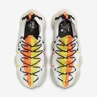 Fully Recyclable Sneaker Styles Image 3