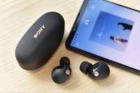 Revolutionary Wireless Headphones Image 1