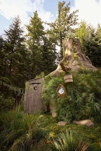 Cult Film-Inspired Rented Spaces Image 1