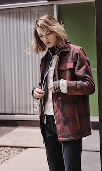 Minimal Preppy Fashion Capsule Image 3