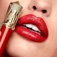 Stiletto-Like Luxury Lipsticks Image 3
